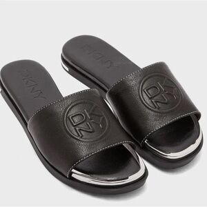 NIB DKNY Baby Flat Slide Himalaya Leather Black Sandals – Size 8.5